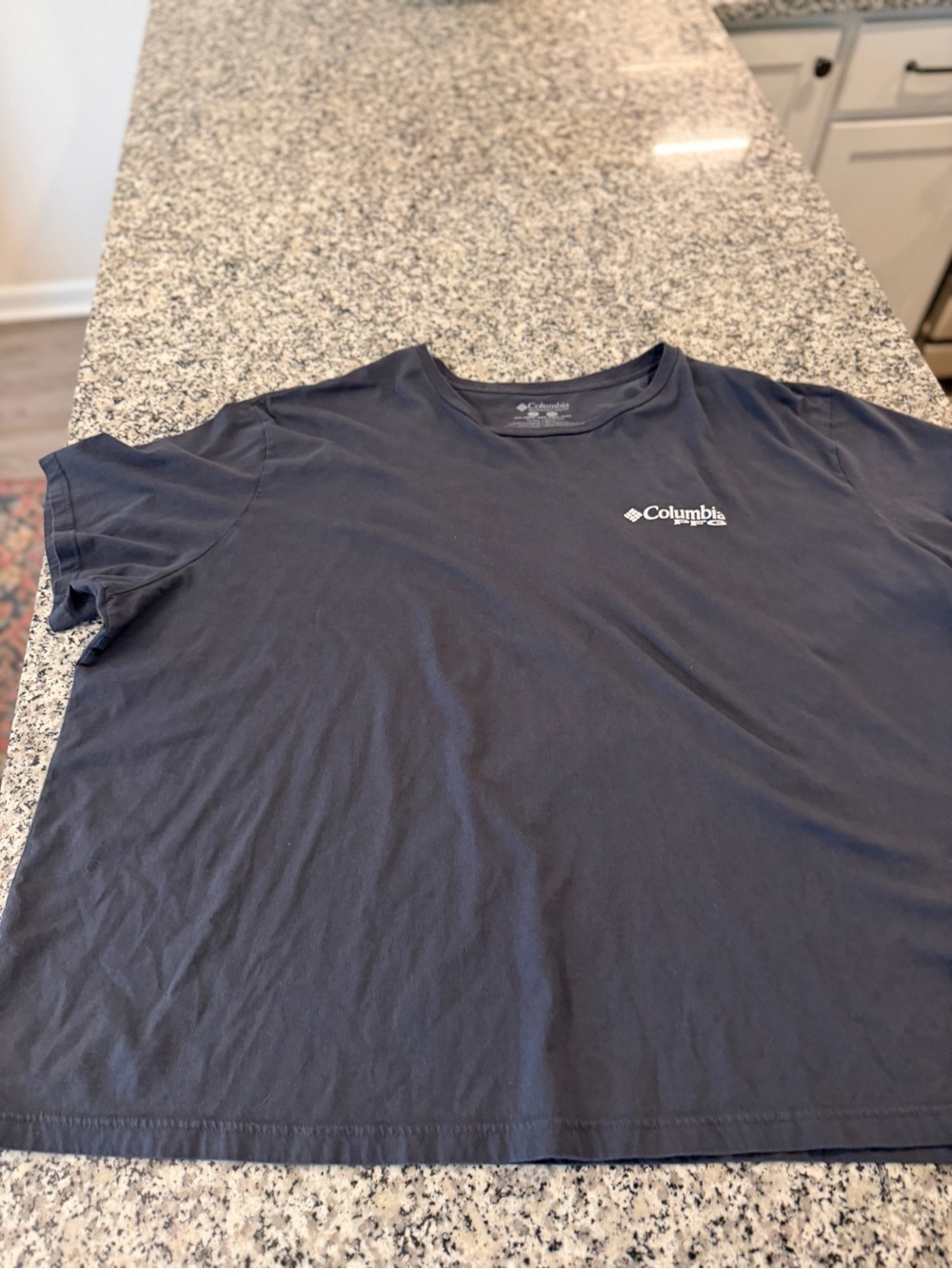 Columbia Men's Dark Blue Short-Sleeve Logo Tee
